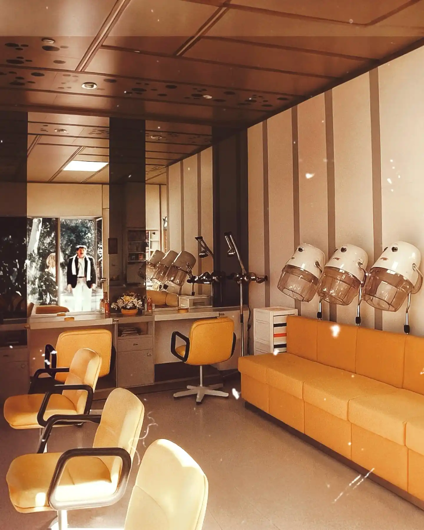 Salone Sandro - Gli Inizi